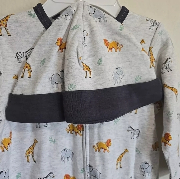 New Baby Animal Print Sleeper Romper Size 9 Months By Little Me - Picture 4 of 7